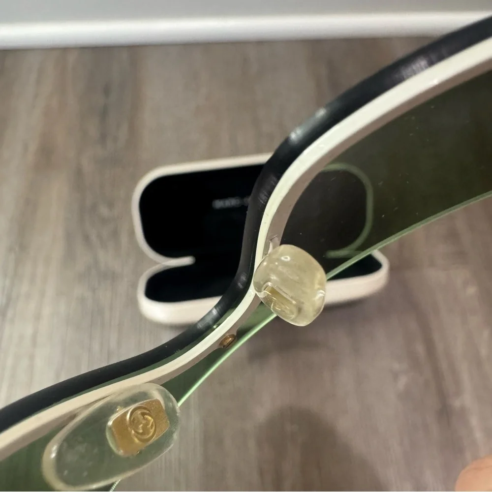 Gucci GG Logo Tom Shield Ivory Green Mirror GG1561S 99MM Sunglasses - Picture 14 of 16